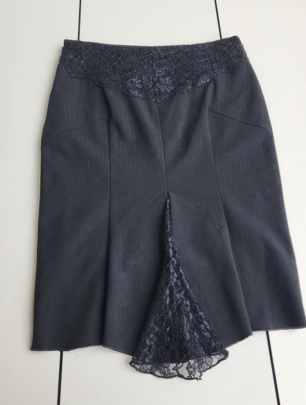 ATI Black Pencil Skirt Women’s Knee Length Black Pinstripe Lace Insert Sz 4